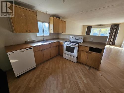 1855 Purser Creek Road, Quesnel, BC - Indoor Photo Showing Kitchen