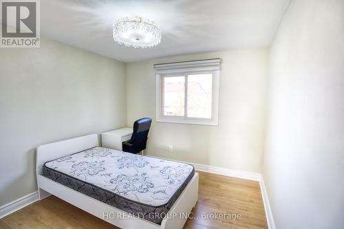 87 Lund Street, Richmond Hill, ON - Indoor Photo Showing Bedroom