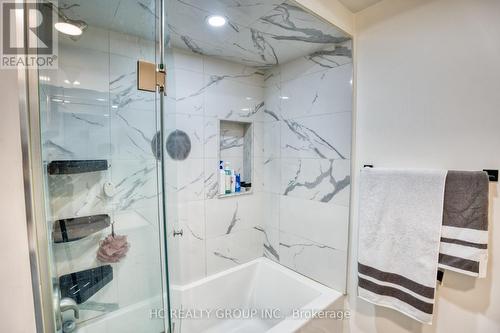 87 Lund Street, Richmond Hill, ON - Indoor Photo Showing Bathroom