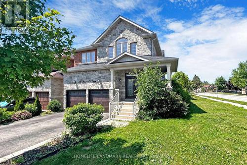 718 Peter Hall Drive, Newmarket, ON - Outdoor With Facade