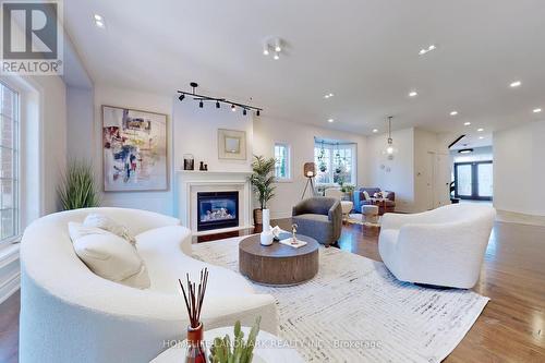 718 Peter Hall Drive, Newmarket, ON - Indoor Photo Showing Living Room With Fireplace