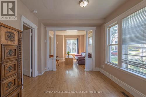 328 Bridge Avenue, Windsor, ON - Indoor Photo Showing Other Room