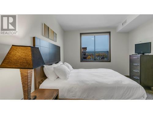 654 Cook Road Unit# 603, Kelowna, BC - Indoor Photo Showing Bedroom