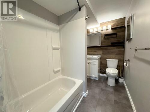 115 Wolverine Avenue, Tumbler Ridge, BC - Indoor Photo Showing Bathroom