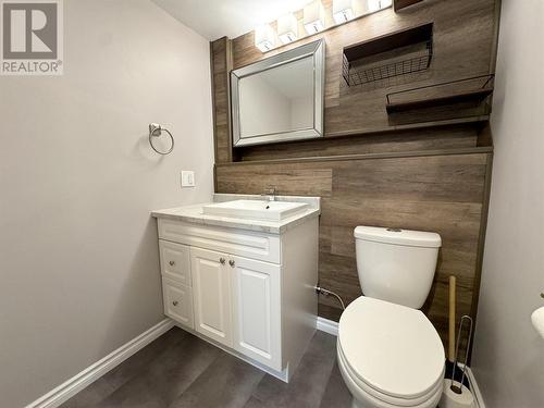 115 Wolverine Avenue, Tumbler Ridge, BC - Indoor Photo Showing Bathroom