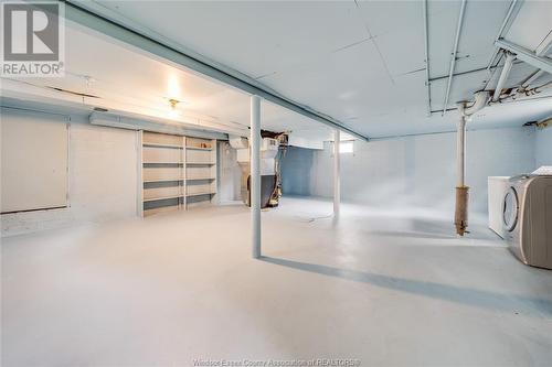 1928 Central, Windsor, ON - Indoor Photo Showing Laundry Room