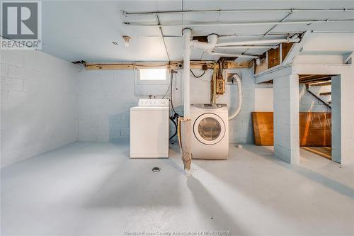 1928 Central, Windsor, ON - Indoor Photo Showing Laundry Room