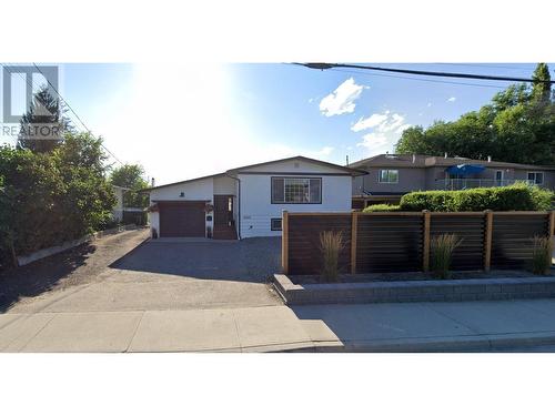 3060 Gordon Drive, Kelowna, BC - Outdoor