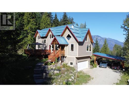 8201 Red Mountain Road, Silverton, BC - Outdoor With Facade