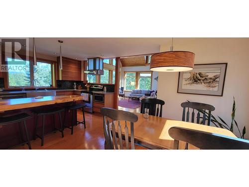 8201 Red Mountain Road, Silverton, BC - Indoor Photo Showing Dining Room