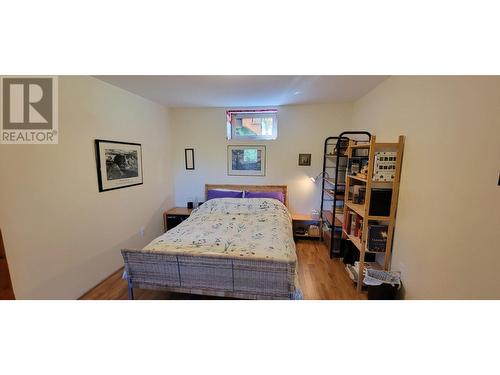 8201 Red Mountain Road, Silverton, BC - Indoor Photo Showing Bedroom