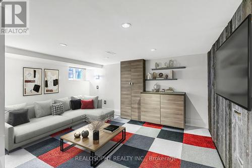 27 Chisholm Avenue, Toronto, ON - Indoor Photo Showing Living Room