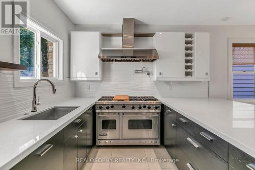 27 Chisholm Avenue, Toronto, ON - Indoor Photo Showing Kitchen With Upgraded Kitchen