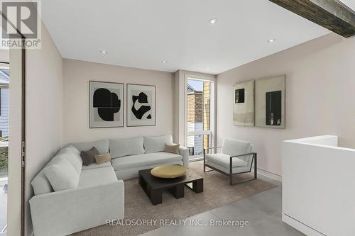 27 Chisholm Avenue, Toronto, ON - Indoor Photo Showing Living Room