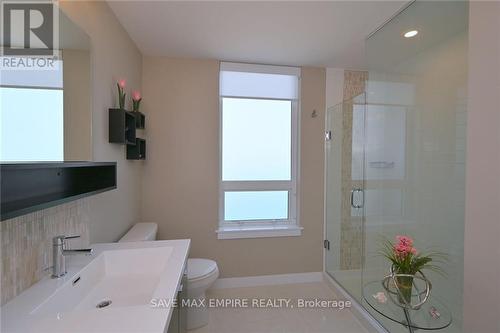 504 - 10 Esplanade Lane, Grimsby, ON - Indoor Photo Showing Bathroom