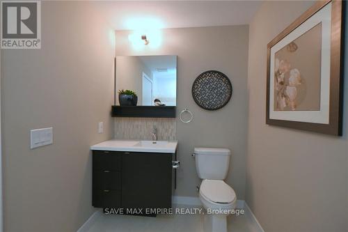 504 - 10 Esplanade Lane, Grimsby, ON - Indoor Photo Showing Bathroom