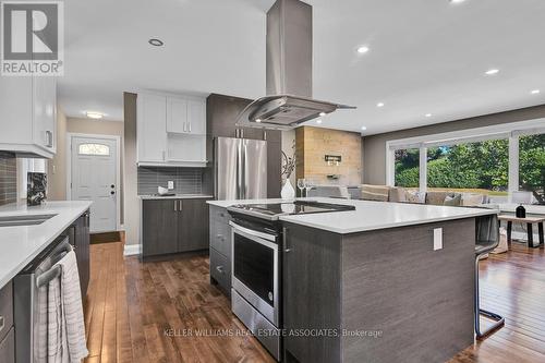 2314 Ridgecrest Place, Ottawa, ON - Indoor Photo Showing Kitchen With Upgraded Kitchen