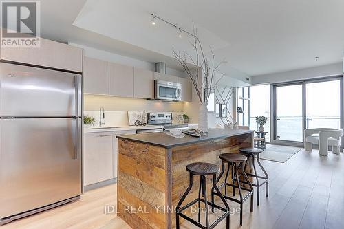 809 - 390 Cherry Street, Toronto, ON - Indoor Photo Showing Kitchen