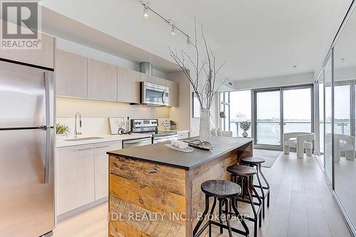 809 - 390 Cherry Street, Toronto, ON - Indoor Photo Showing Kitchen