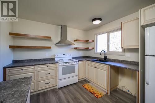 120 Parker Drive, Prince George, BC - Indoor Photo Showing Kitchen