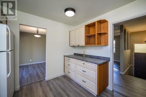 120 Parker Drive, Prince George, BC - Indoor Photo Showing Kitchen