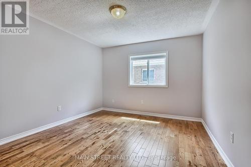 16 Hirst Avenue, Georgina, ON - Indoor Photo Showing Other Room