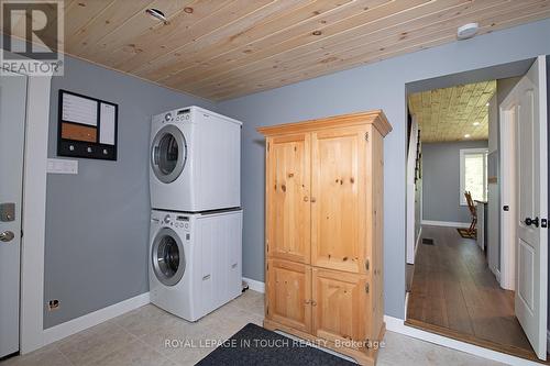 3010 Matchedash Street, Severn, ON - Indoor Photo Showing Laundry Room