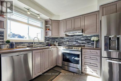 759 Northwood Drive, Cobourg, ON - Indoor Photo Showing Kitchen With Double Sink With Upgraded Kitchen