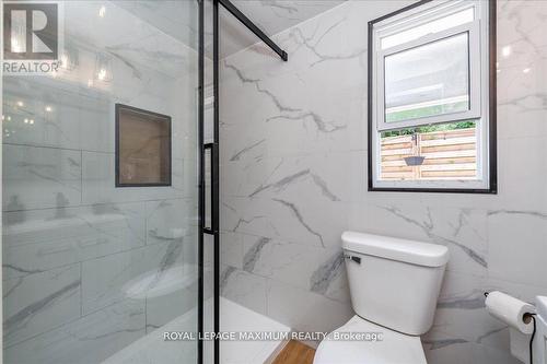 749 River Road E, Wasaga Beach, ON - Indoor Photo Showing Bathroom