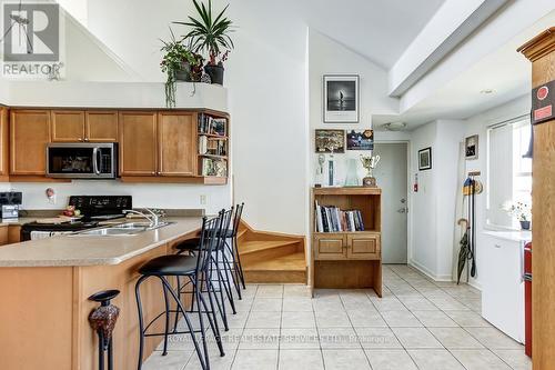 6 - 634 Shoreline Drive, Mississauga, ON - Indoor Photo Showing Kitchen