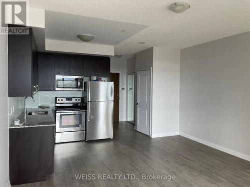 808 - 9560 Markham Road, Markham, ON - Indoor Photo Showing Kitchen