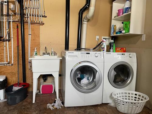 5008 46 Street, Fort Nelson, BC - Indoor Photo Showing Laundry Room