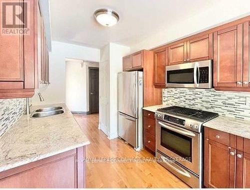 1142 Paperbirch Lane, Oakville, ON - Indoor Photo Showing Kitchen With Stainless Steel Kitchen