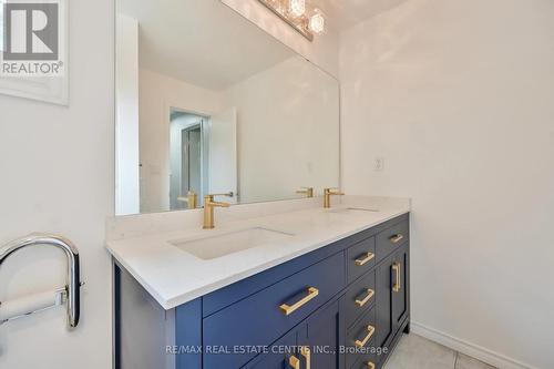 3271 Corry Crescent, Niagara Falls, ON - Indoor Photo Showing Bathroom