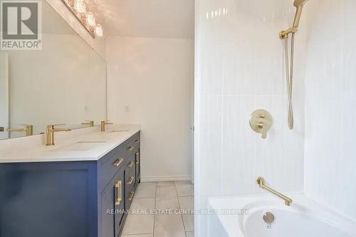 3271 Corry Crescent, Niagara Falls, ON - Indoor Photo Showing Bathroom