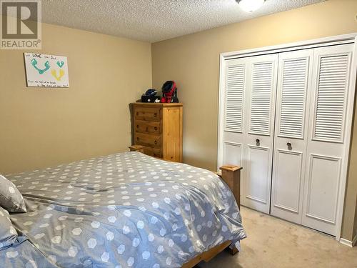 2611 Alpine Drive, Elkford, BC - Indoor Photo Showing Bedroom