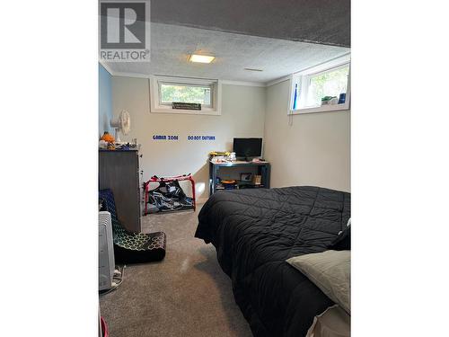 2611 Alpine Drive, Elkford, BC - Indoor Photo Showing Bedroom