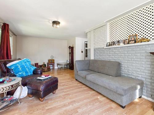 Living room - 611 Imp. Glendale, Gatineau (Buckingham), QC - Indoor Photo Showing Living Room