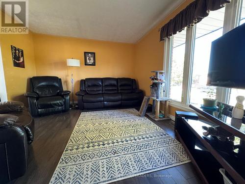 189 Rosemarie Crescent, Timmins, ON - Indoor Photo Showing Living Room