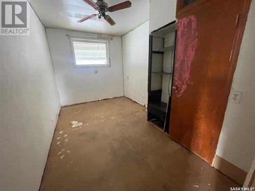 218 3Rd Avenue W, Kindersley, SK - Indoor Photo Showing Other Room