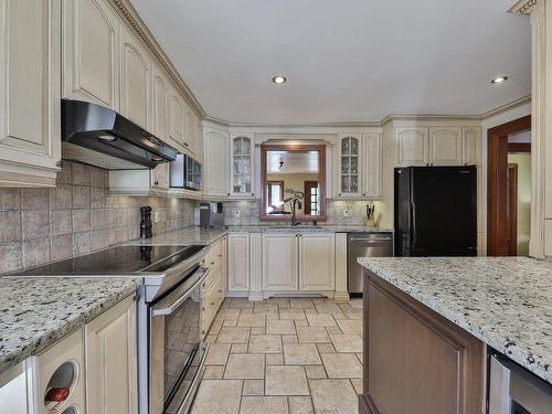 Kitchen - 11 Ch. Coutu, Saint-Donat, QC - Indoor Photo Showing Kitchen With Upgraded Kitchen