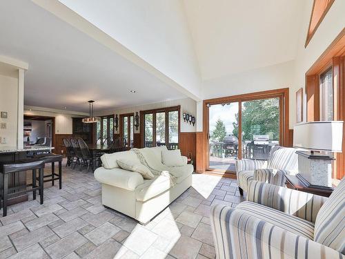 Den - 11 Ch. Coutu, Saint-Donat, QC - Indoor Photo Showing Living Room