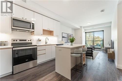 3120 Regional Road 56 Unit# 129, Binbrook, ON - Indoor Photo Showing Kitchen With Upgraded Kitchen