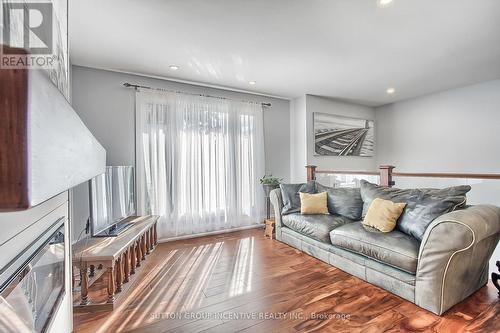 75 Holland River Boulevard, East Gwillimbury, ON - Indoor Photo Showing Living Room With Fireplace