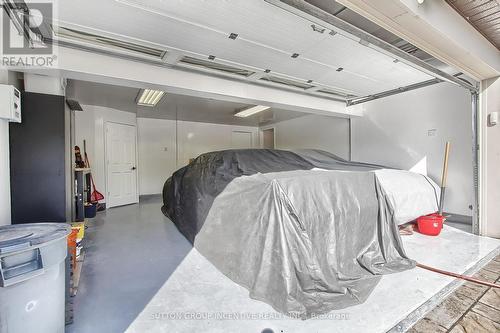 75 Holland River Boulevard, East Gwillimbury, ON - Indoor Photo Showing Garage