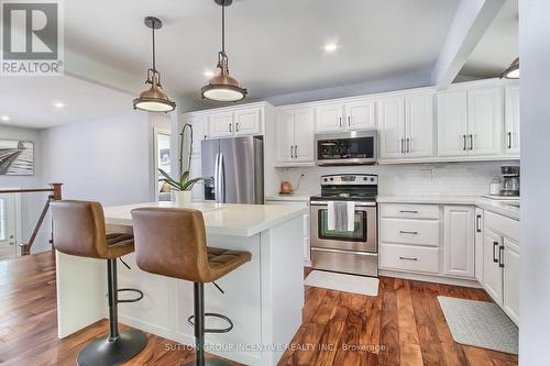 75 Holland River Boulevard, East Gwillimbury, ON - Indoor Photo Showing Kitchen With Upgraded Kitchen