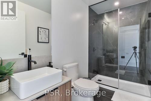 604 - 10 Graphophone Grove, Toronto, ON - Indoor Photo Showing Bathroom