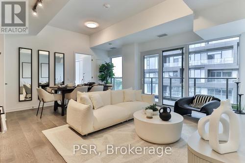 604 - 10 Graphophone Grove, Toronto, ON - Indoor Photo Showing Living Room