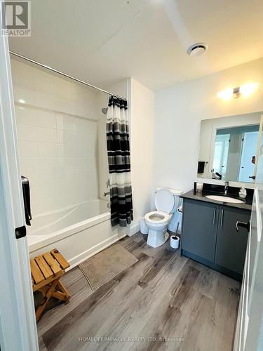 204 - 1101 Lackner Place, Kitchener, ON - Indoor Photo Showing Bathroom