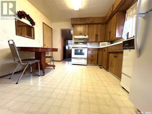 308 Main Street, Hodgeville, SK - Indoor Photo Showing Kitchen